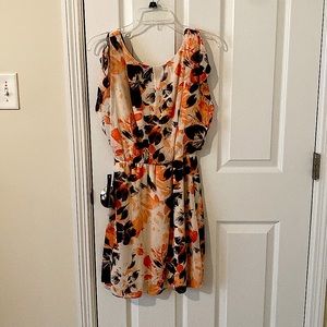Floral mini-dress, with tags! Never worn!
